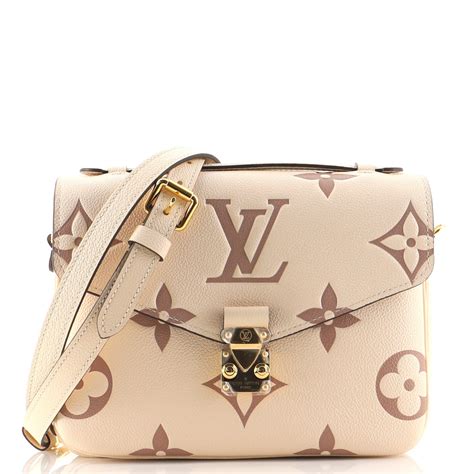 pochette metis empreinte louis vuitton|Pochette Métis Bicolor Monogram Empreinte Leather .